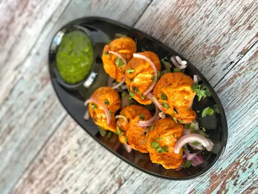 Pure Paneer Tandoori Momos [8 Pieces]