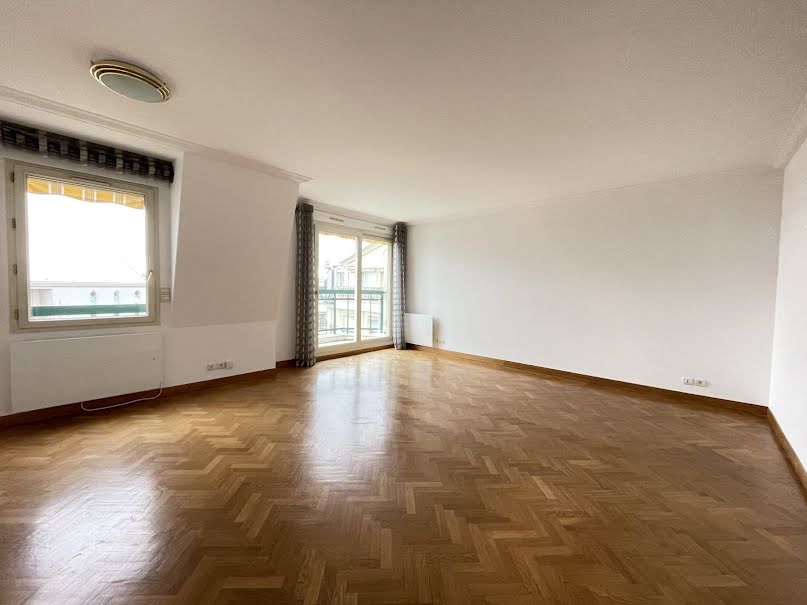 Location  appartement 4 pièces 92 m² à Antony (92160), 2 000 €