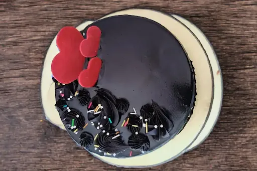 Heart Shaped Chocolate Truffle Cake [500 Grams]