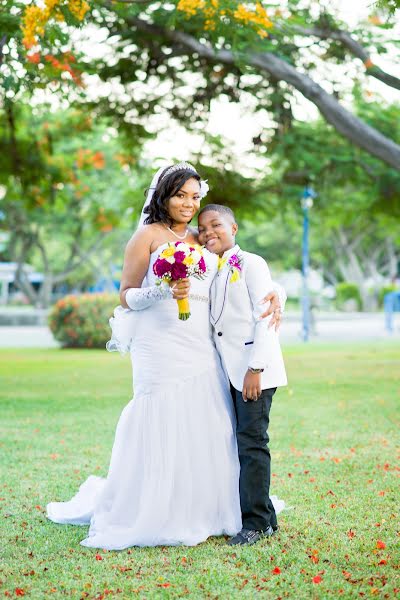 Fotógrafo de casamento O'Neil Perrin (oneilperrin). Foto de 13 de outubro 2022