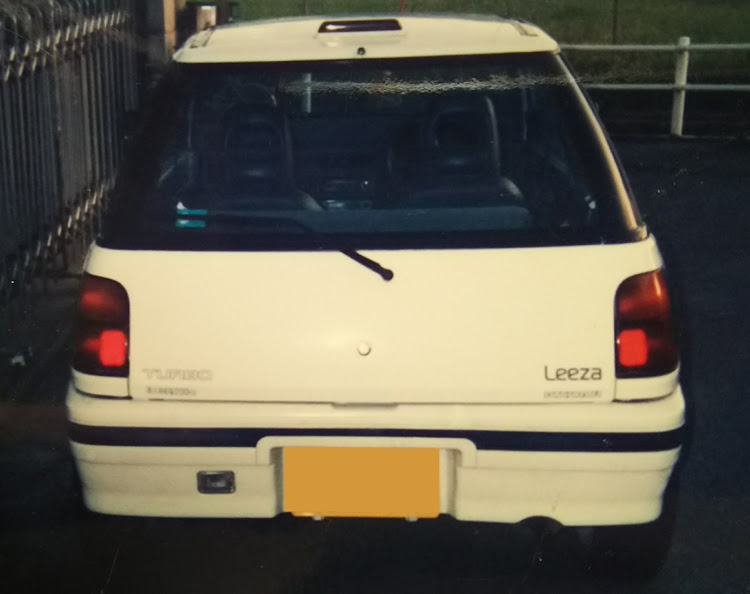 リーザのまたのりたい・最初の愛車・おもいでに関するカスタム事例の投稿画像1枚目