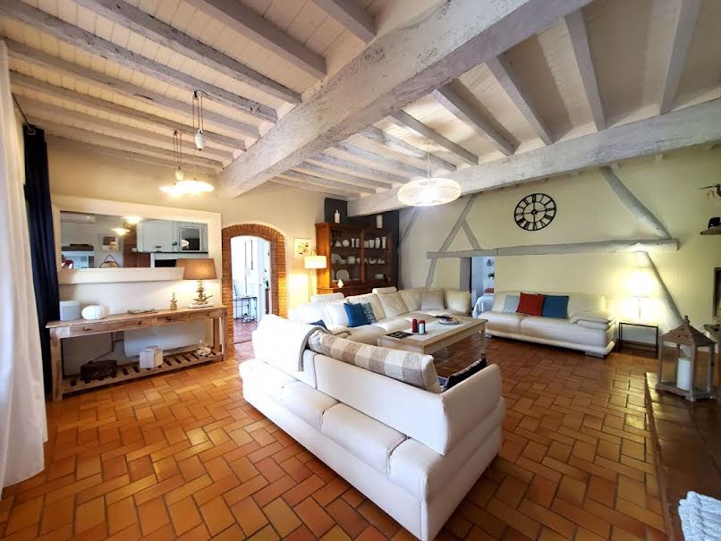 Vente ferme 6 pièces 280 m² à Monbéqui (82170), 439 000 €