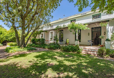 House with pool and garden 3