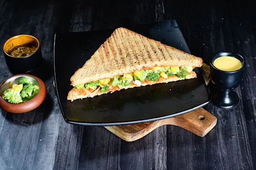 Pesto Broccoli & Corn Sandwich