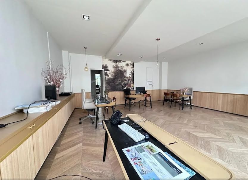 Location  locaux professionnels  101 m² à Paris 11ème (75011), 4 167 €