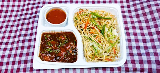 Paneer Manchurian Gravy With Veg Noodles