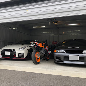 NISSAN GT-R