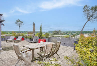 Apartment with terrace 16