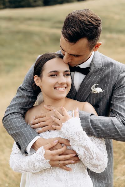 Fotógrafo de casamento Lyudmila Yukal (yukal511391). Foto de 10 de abril 2023