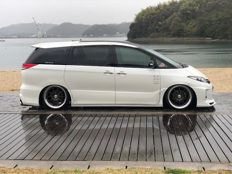 アルファードのfura factory・けんのじ〜・雨男黒八・クレセントビーチ・ラストコラボに関するカスタム事例の投稿画像24枚目