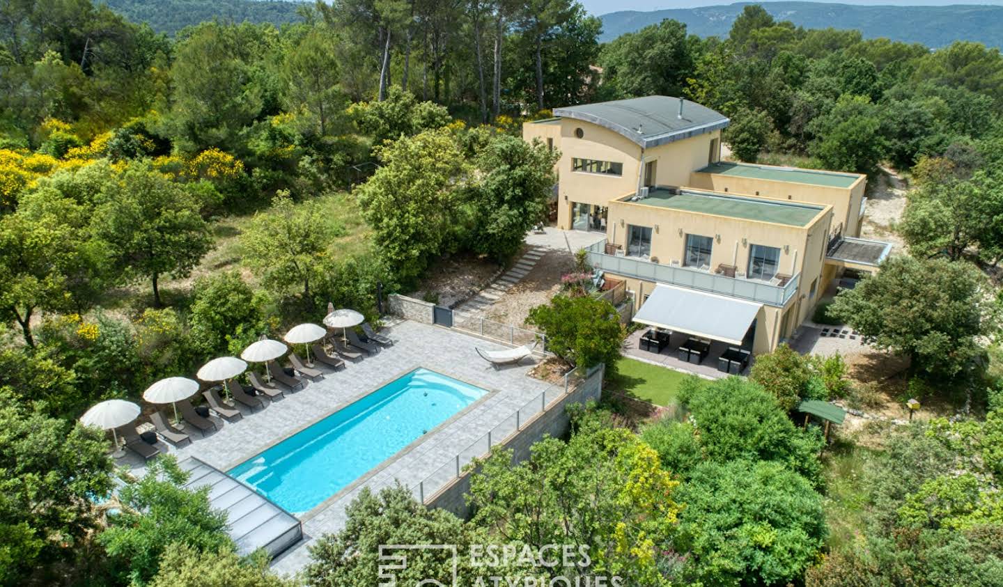 House with pool Néoules