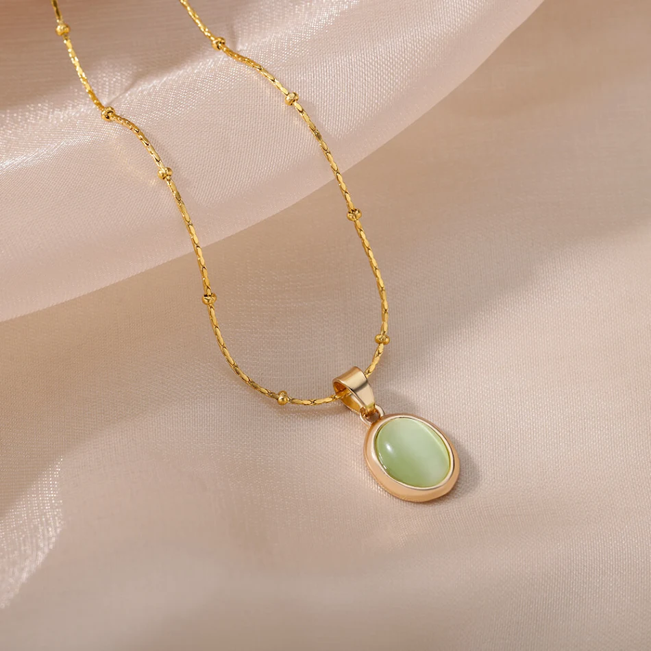 Elegante Collar Ovalado de Titanio y Acero Ligero para Mujer, Lujoso Diseño Especial con Brillo Sutil, Perfecto Regalo.