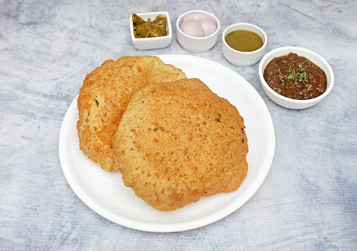 1 Pindi Chole Bhature With Sweet Amritsari Lassi