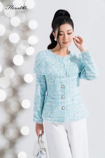 Áo khoác nữ HeraDG dáng ngắn thiết kế cổ tròn phủ vai, khuy trước thanh lịch chất liệu Dạ Tweed cao cấp WKHBB3009_HeraDG