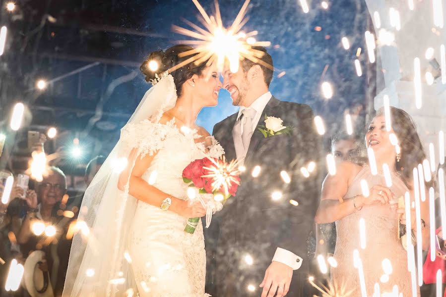 Fotógrafo de casamento Ahmed Saturno (ahmedsaturno). Foto de 18 de junho 2019