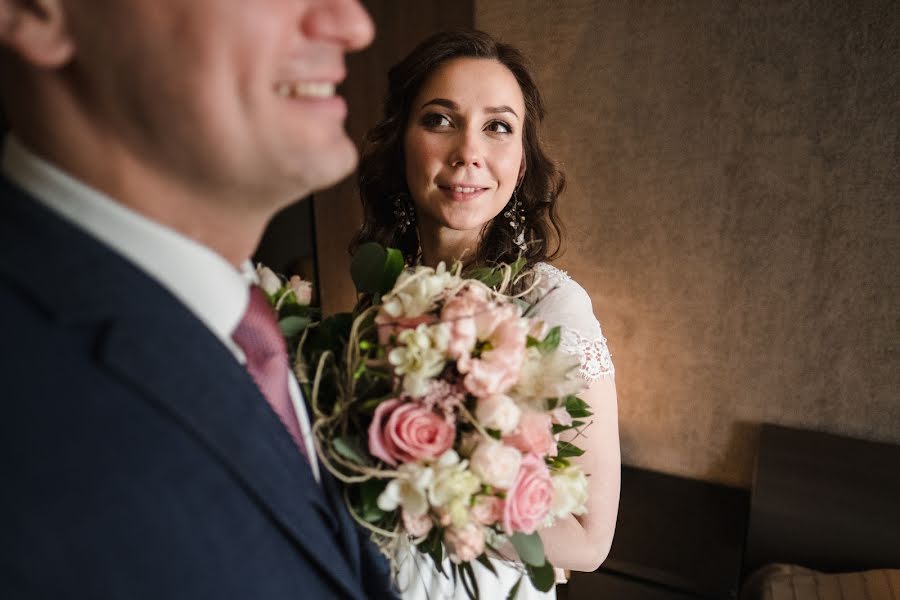 Fotógrafo de casamento Roman Sergeev (romannvkz). Foto de 23 de maio 2018