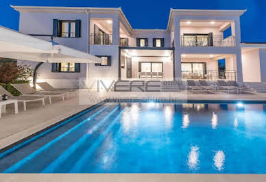 Villa with pool and terrace 6