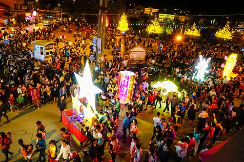 Du lịch Sapa, tưng bừng Lễ hội Hoa đăng 2016