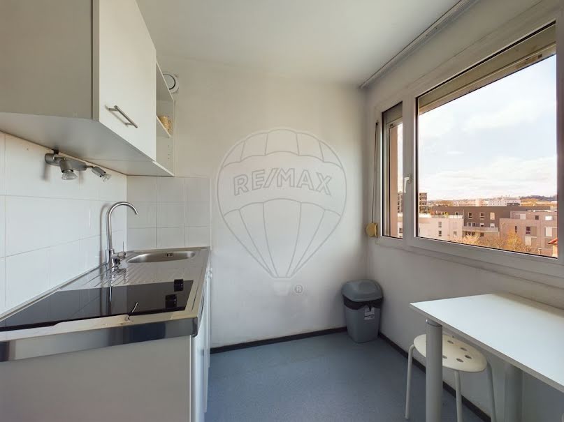 Location meublée appartement 2 pièces 38 m² à Villeurbanne (69100), 703 €