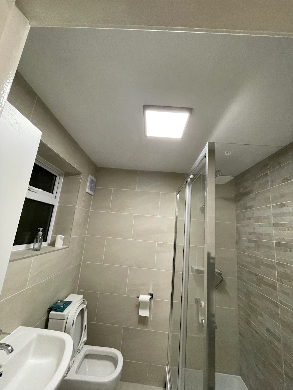 Album cover: Bathroom 