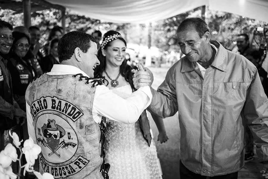 Fotografo di matrimoni Leandro Kruchinski (leandrokruchins). Foto del 14 dicembre 2015