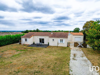 maison à Saint-Adjutory (16)