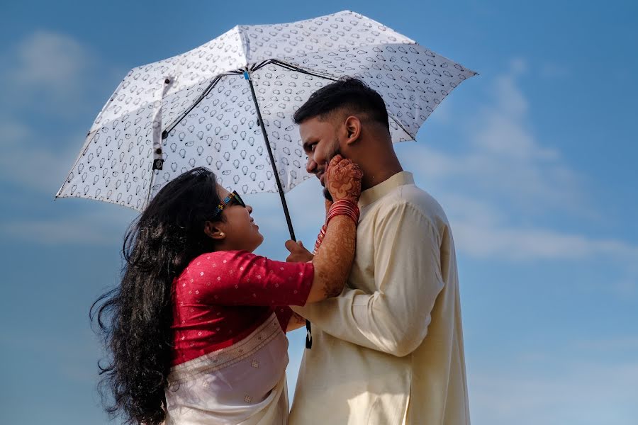 Wedding photographer Momo Chakraborty (momo). Photo of 13 December 2023