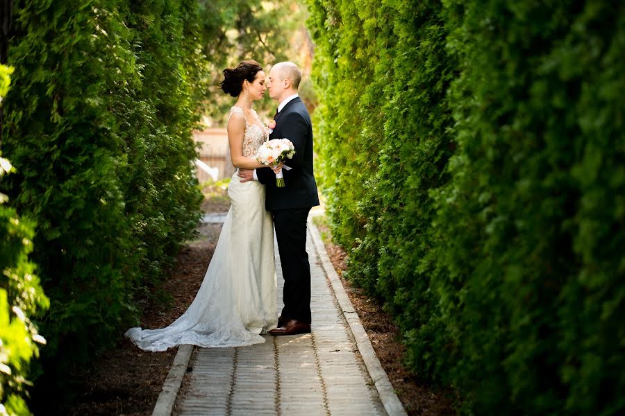 Photographe de mariage Yuriy Pustinskiy (yurajivoy). Photo du 1 août 2017