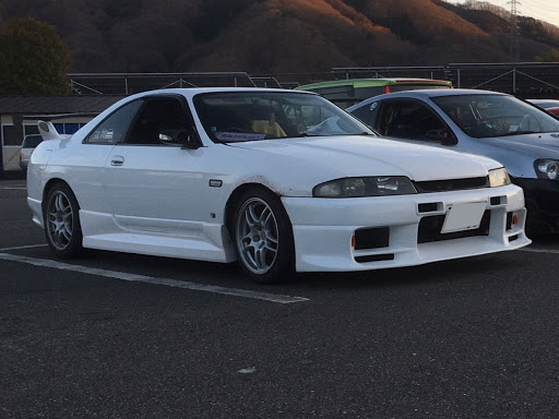 スカイラインのRB25・R33・ECR33・スカイラインに関するカスタム事例 