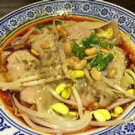 段純貞牛肉麵(空軍一村店)
