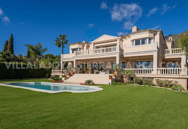 Villa with garden and terrace 3