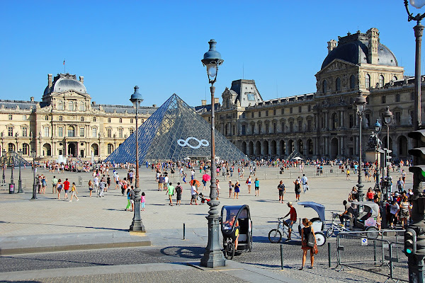 place du louvre di aldopaolo