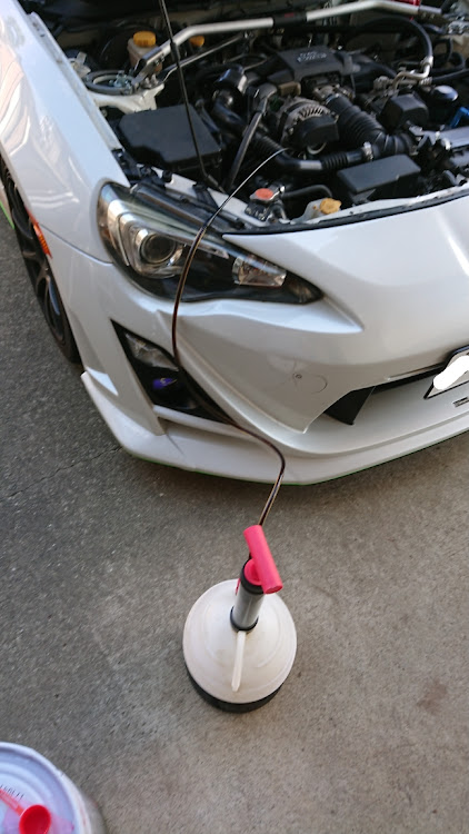 BRZのDIY・エンジンオイル交換・86に関するカスタム事例の投稿画像1枚目