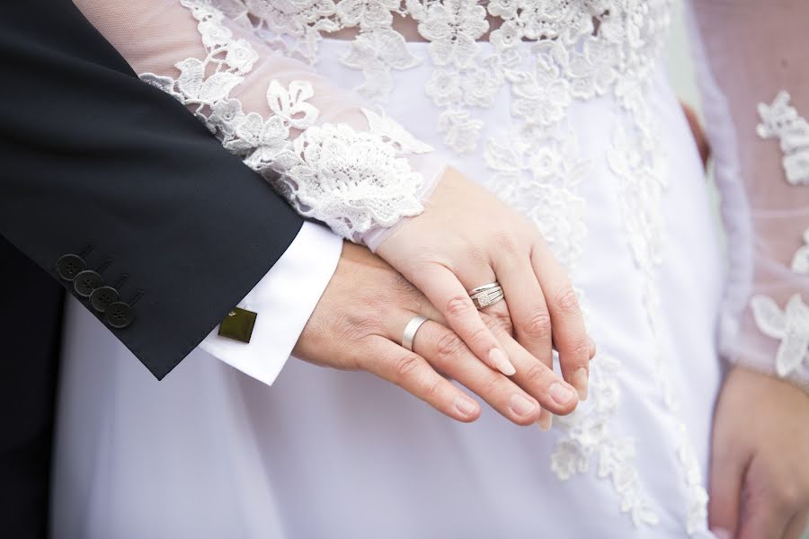 Wedding photographer Øystein Holm Johansen (yeyophoto). Photo of 17 June 2019