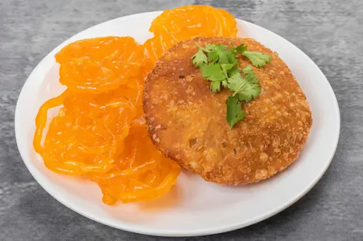 Kachori [2 Pieces] With Jalebi