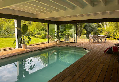 Maison avec piscine et jardin 18