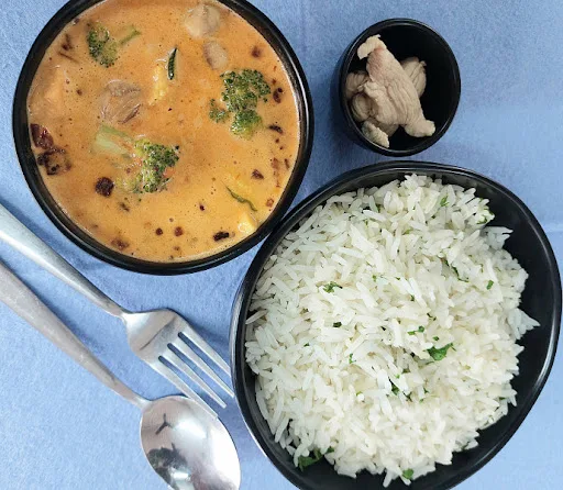 Chicken Red Thai Curry With Rice