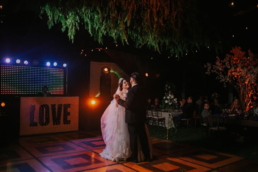 ช่างภาพงานแต่งงาน Cristian Vazquez (crisgabriel) ภาพเมื่อ 16 พฤษภาคม 2023