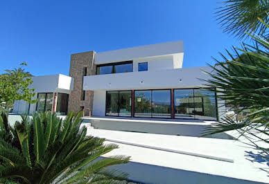 Villa with pool and terrace 15