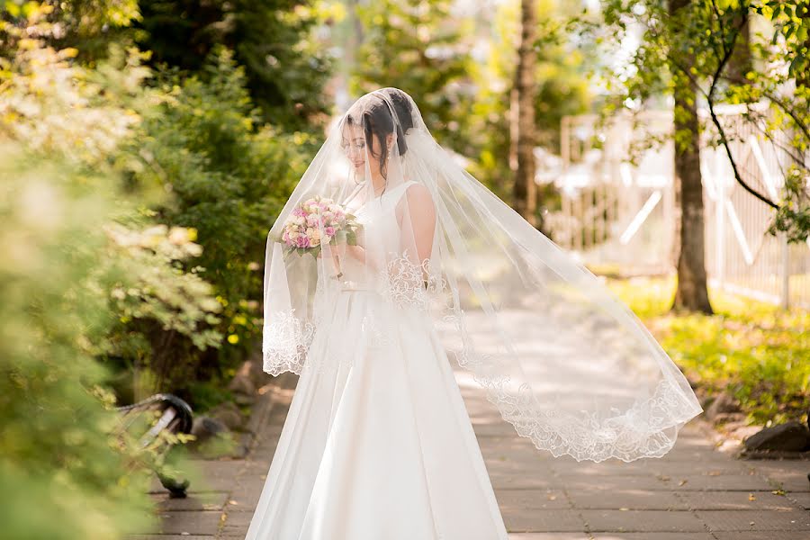 Wedding photographer Alla Eliseeva (alenkaaa). Photo of 20 June 2019