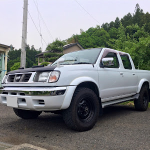 ダットサントラック 4WD