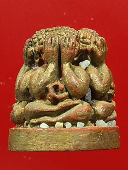 พระปิดตาสี่เกลอ หลวงพ่อคูณ