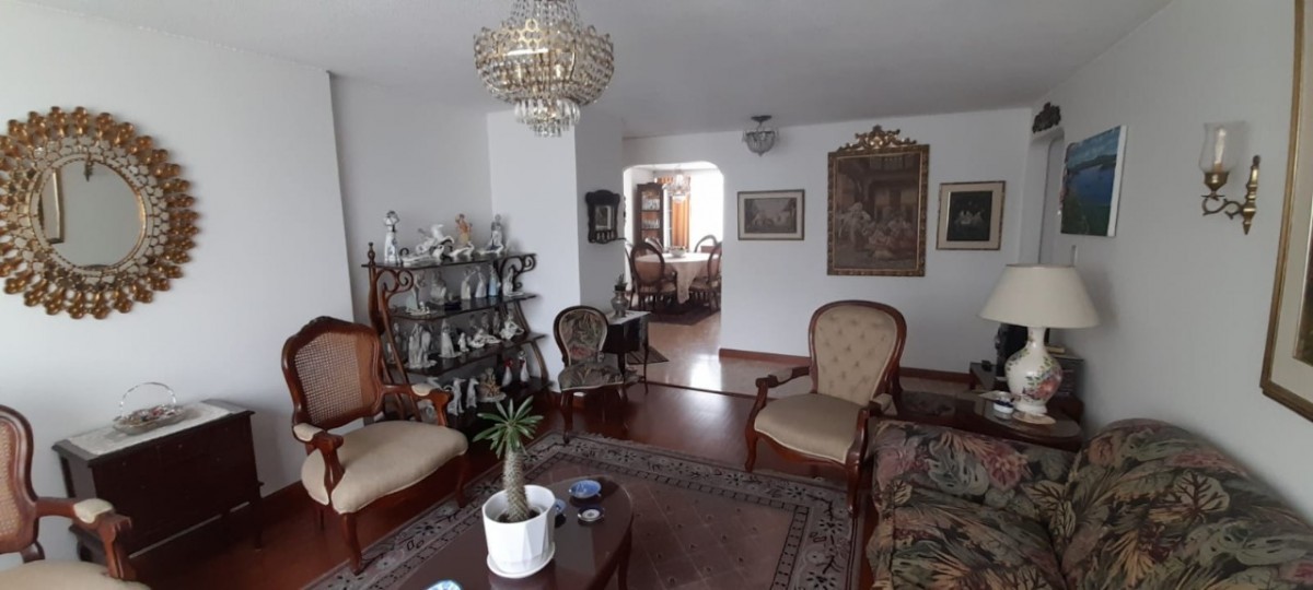 Apartamento En Venta - Pontevedra, Bogota