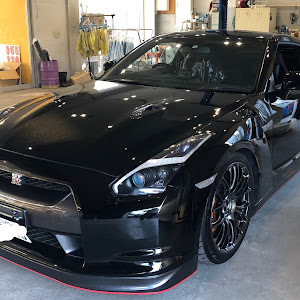 NISSAN GT-R R35