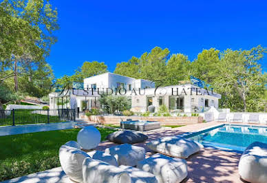 House with pool and terrace 18