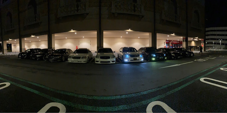 クラウンマジェスタの18マジェスタ 後期・コロナウイルスに負けるな・オフ会・アリオ柏MT・セダンMTに関するカスタム事例の投稿画像2枚目