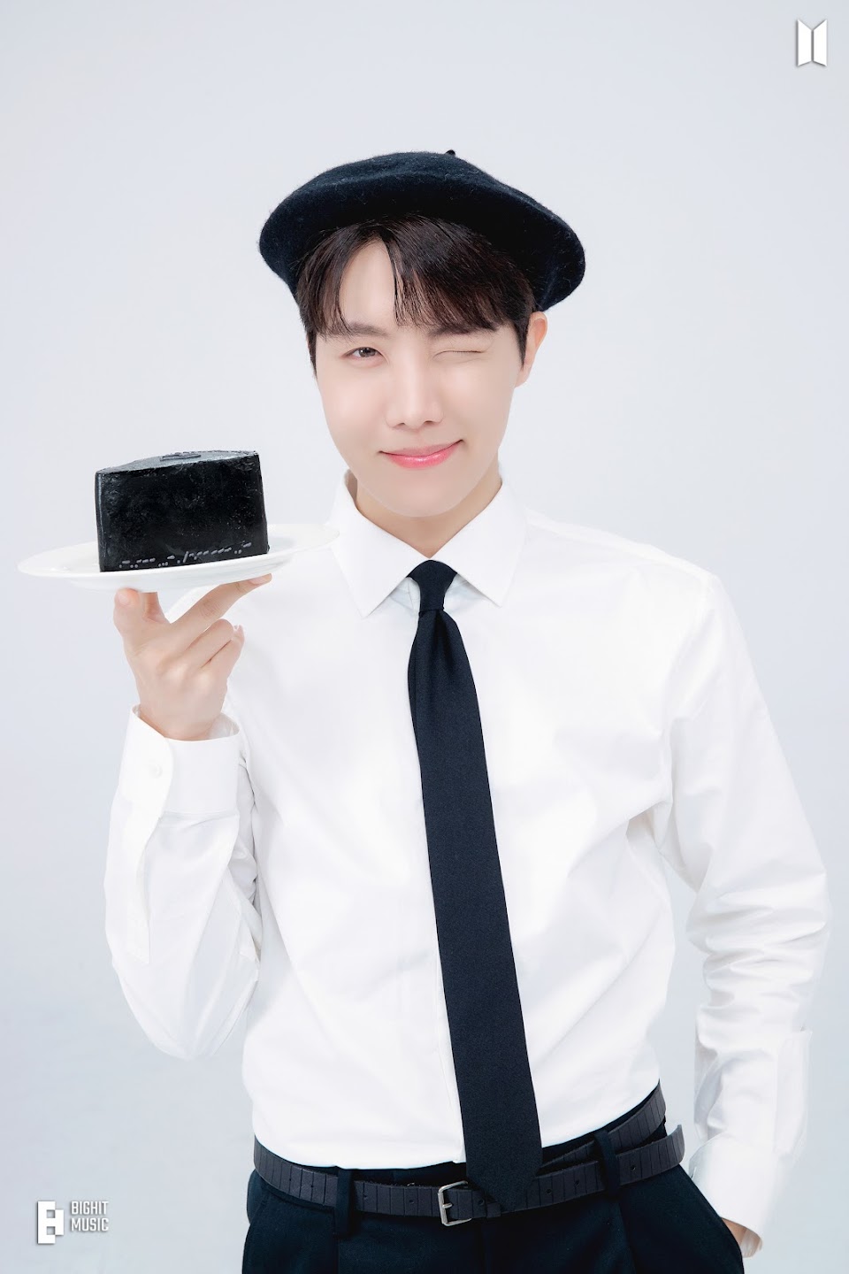 BIGHIT MUSIC Releases 20+ Photos Of BTS's J-Hope From Throughout The Past  Year To Celebrate His 28th Birthday - Koreaboo