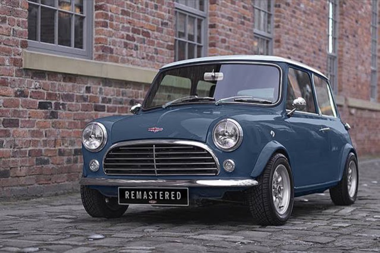 ミニクーパー1.3のローバーミニ・マフラー変更・グリル加工・MINI UP・ミニノアに関するカスタム事例の投稿画像4枚目