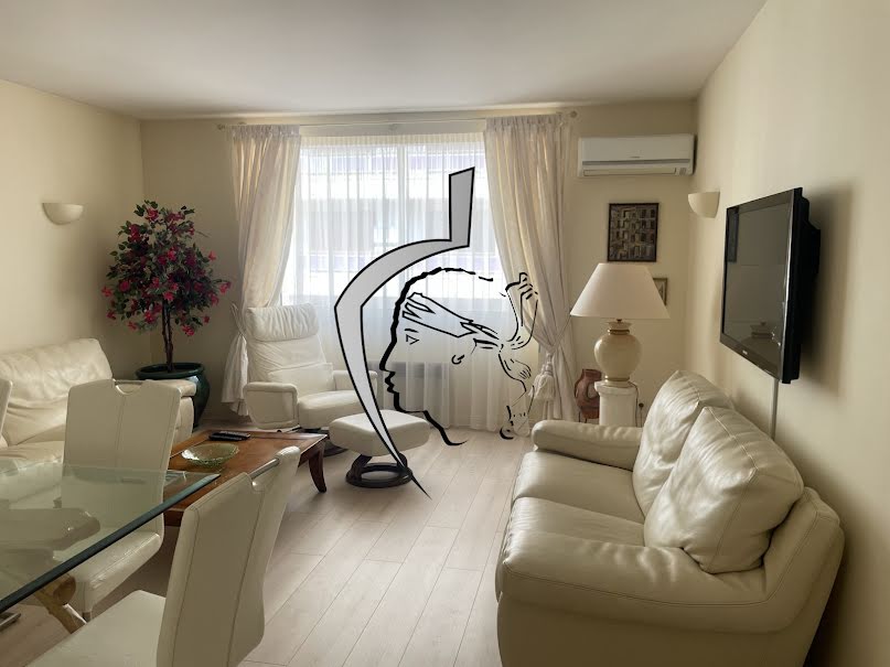 Location meublée appartement 3 pièces 100 m² à Ajaccio (20000), 1 500 €
