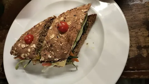 Mix Veggie Multi Grain Pesto Panini